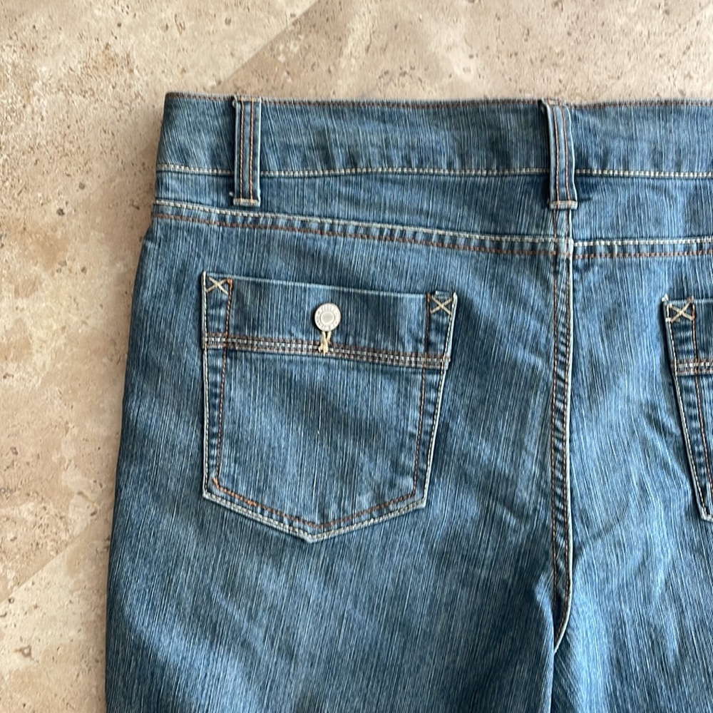 FADED GLORY CAPRI JEANS - Picture 3 of 10